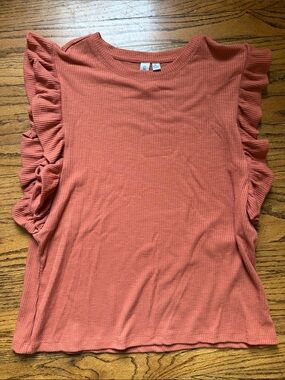 Grace + Karma Ruffle-Sleeve Ribbed Tank Top in Rust